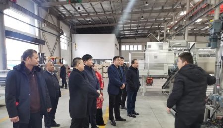 棗莊市嶧城經(jīng)濟(jì)開發(fā)區(qū)領(lǐng)導(dǎo)來?？萍褏⒂^交流